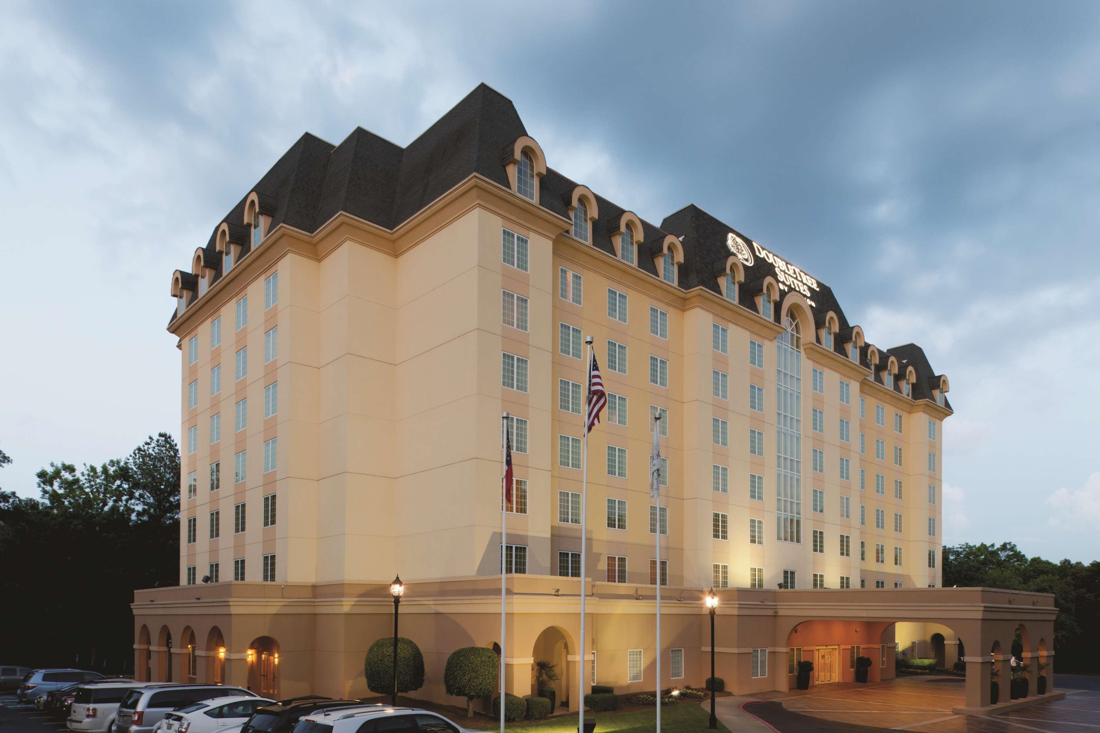 Doubletree Suites By Hilton At The Battery Atlanta Smyrna Exterior foto