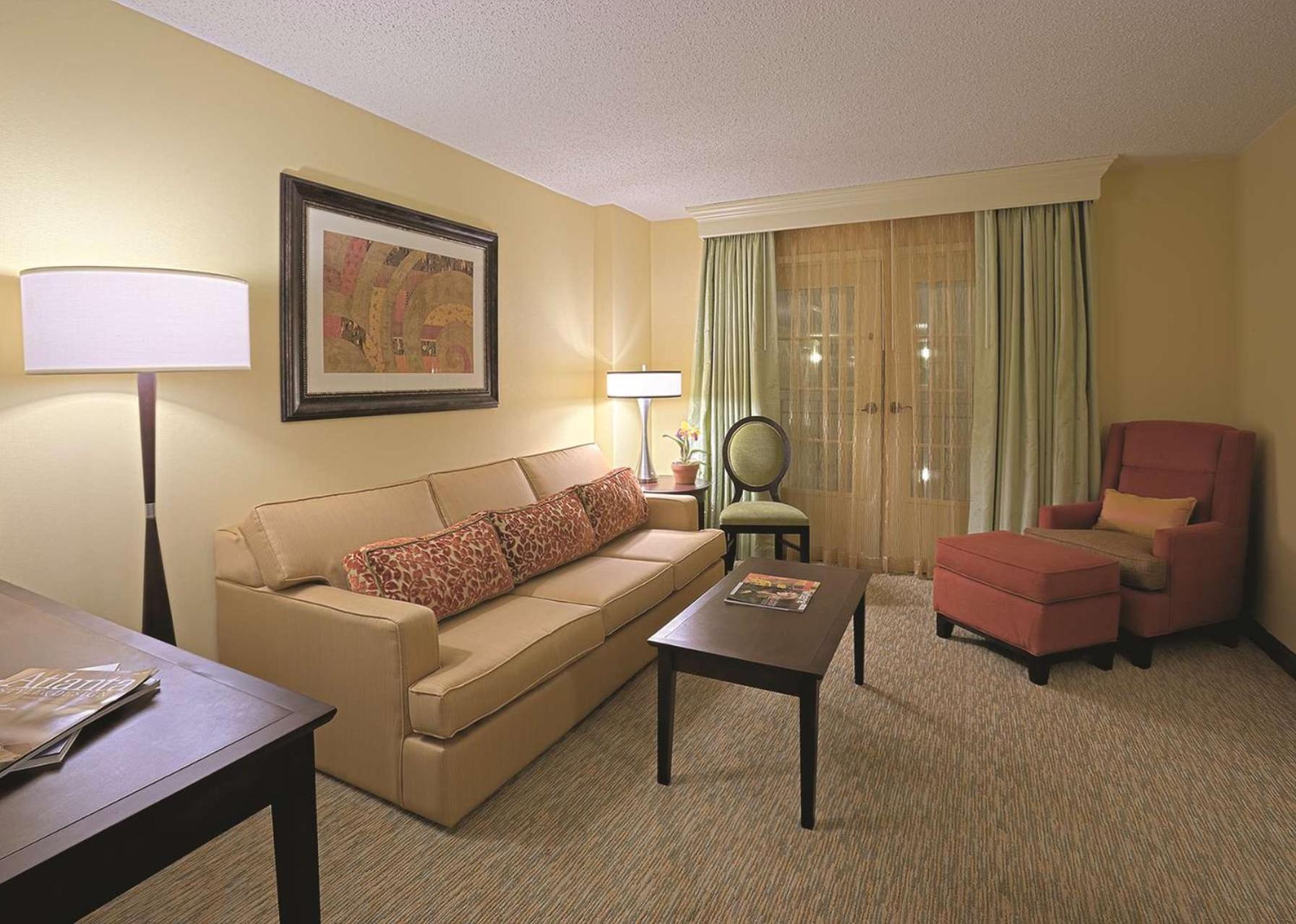Doubletree Suites By Hilton At The Battery Atlanta Smyrna Exterior foto
